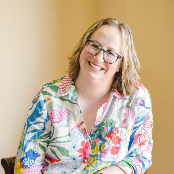 Meet your Posher, Krista - Picture 2 of 3